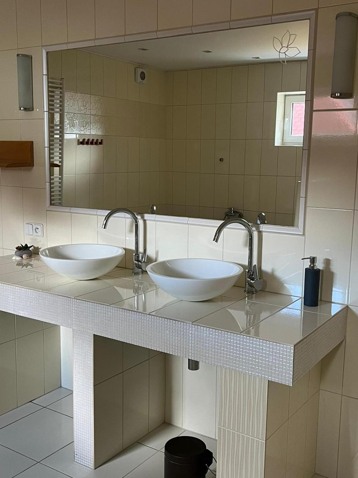 Apartman Pod Klasterem Румбурк Екстериор снимка