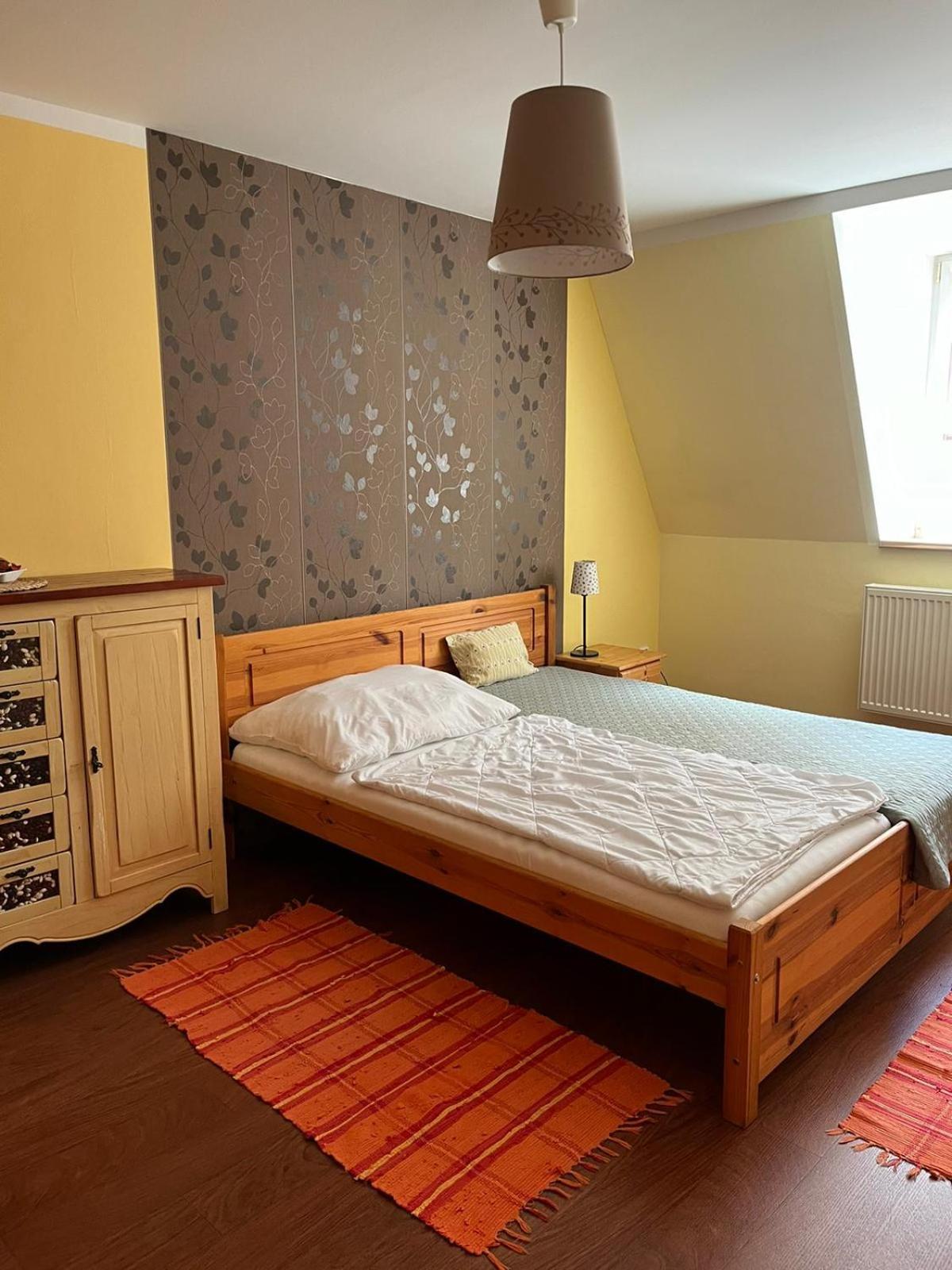 Apartman Pod Klasterem Румбурк Екстериор снимка